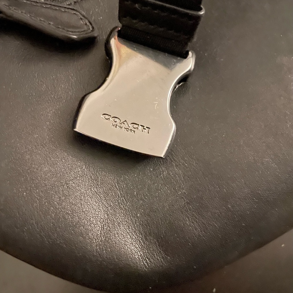 Coach Utility Bag - Picture 3 of 3